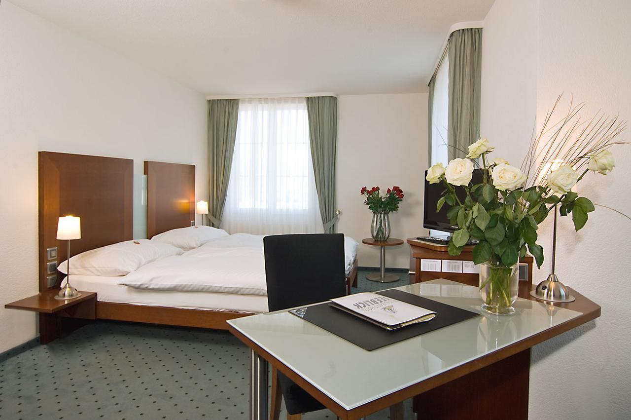 Restaurant-Hotel Seeblick Morigen Buitenkant foto